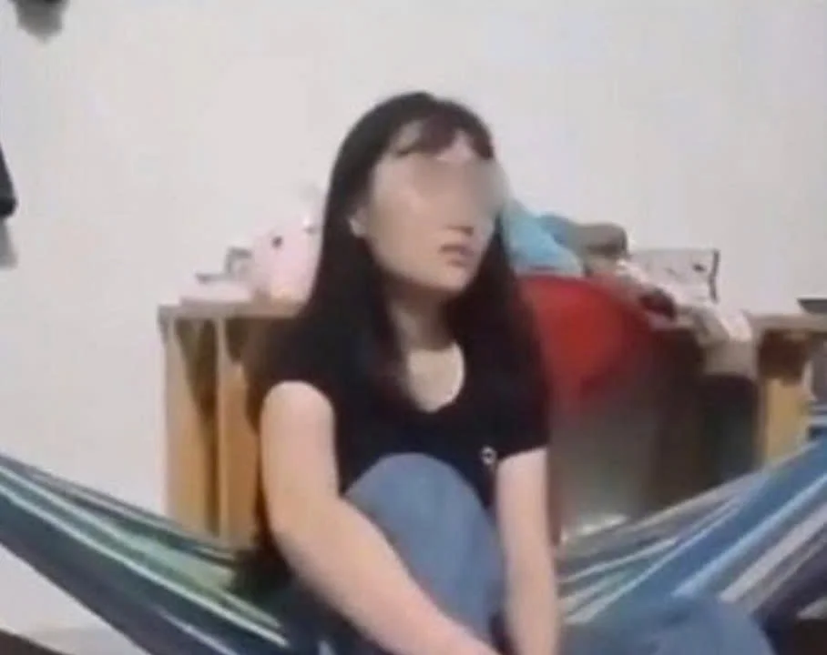 Vjdeo Vợ ng/oa:i t/i`n:h với người yêu cũ. Về Còn chê trách chồng.