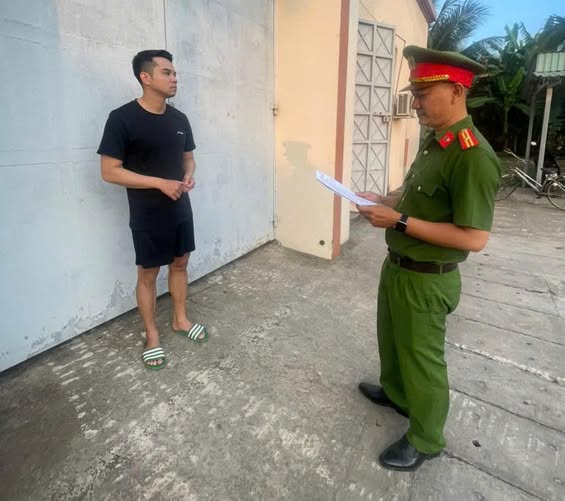 Bắt thanh niên chém chết người rồi đến bệnh viện tâm thần làm thủ tục nhập viện